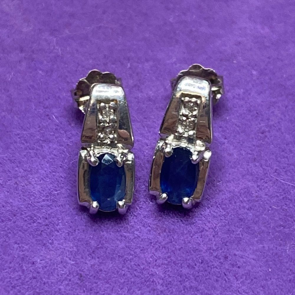 💛 10k White Gold Diamond & Blue Sapphire Earrings